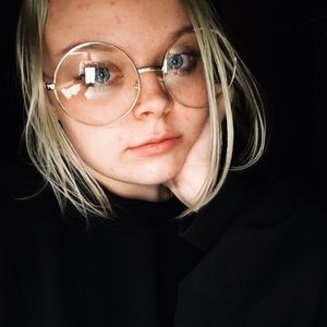 Meet your Posher, Brie